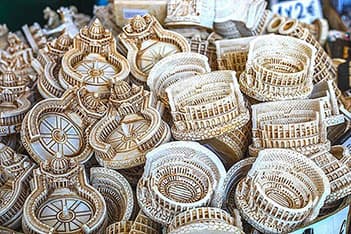bulk-souvenirs loading=